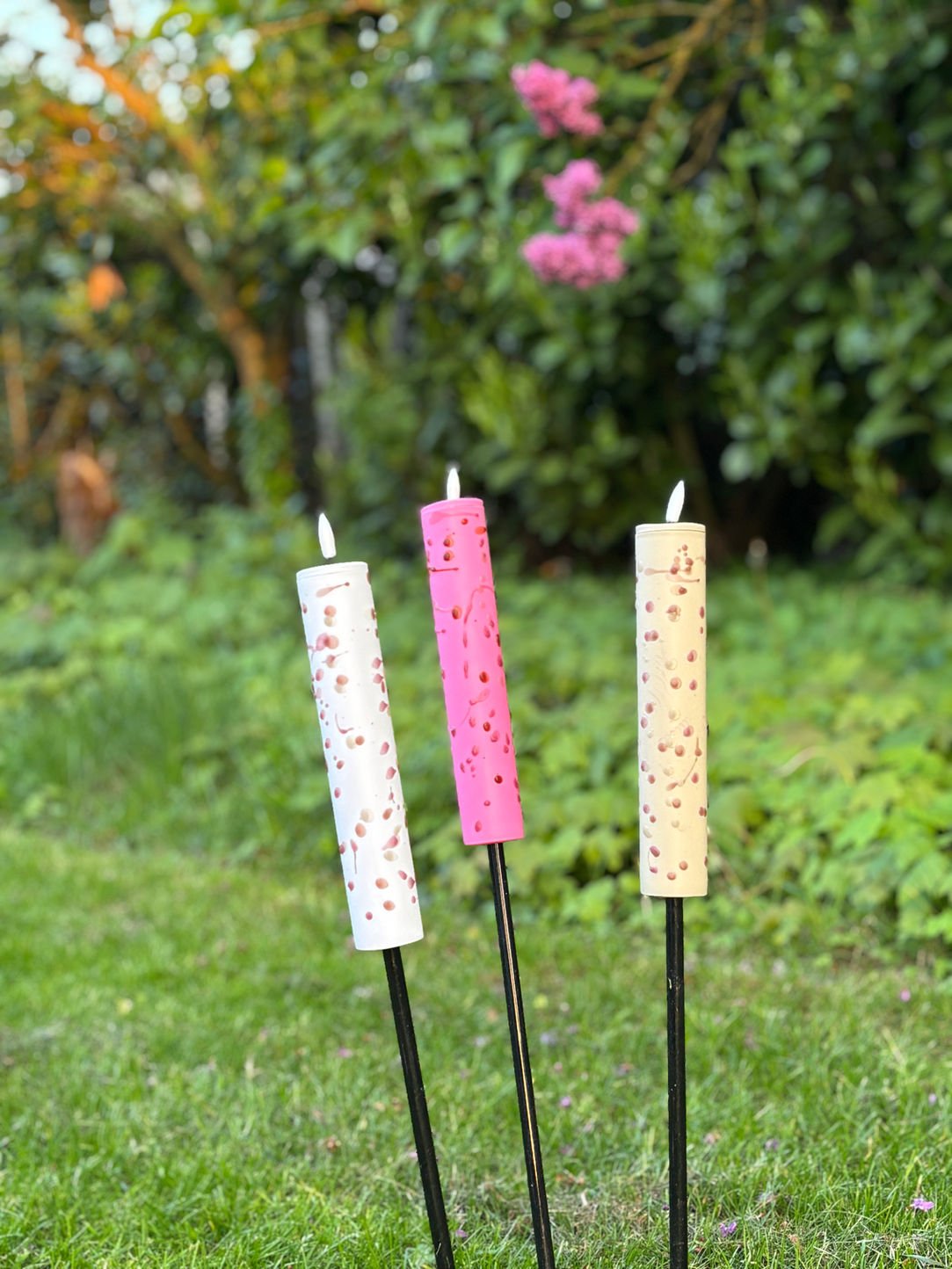 Solar LED Gartenfackel — Weiß mit neutralem Konfetti